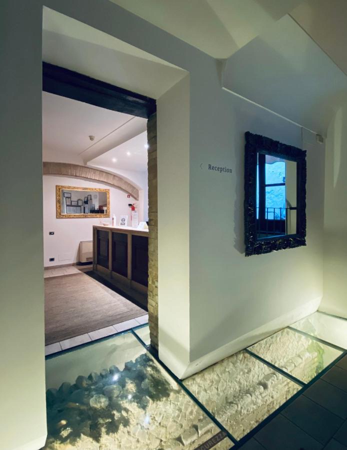 Hotel Palazzo Brunamonti Bevagna Bagian luar foto